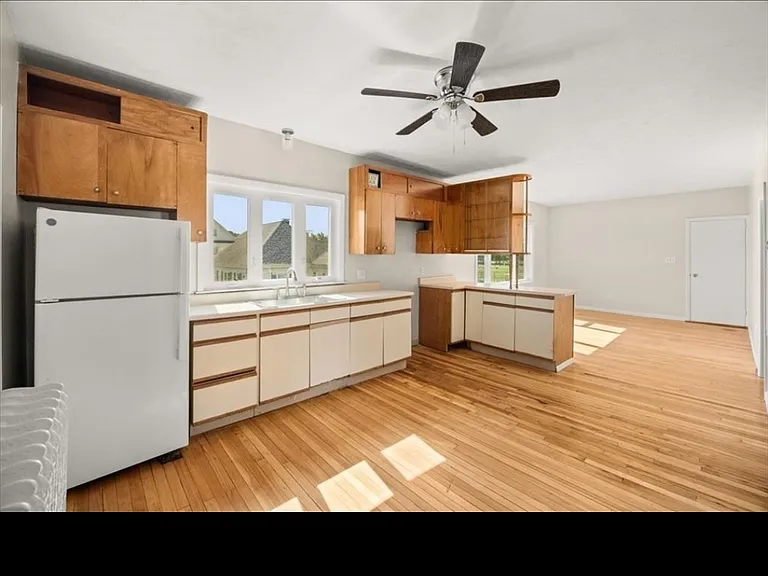 123 Brooklawn St — Photo 2