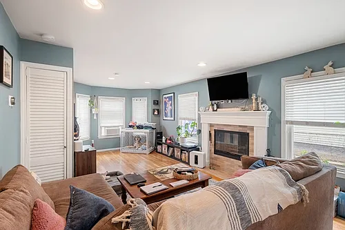 35 Woodward St #1 Photo 1