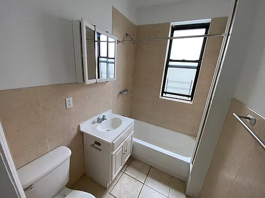 Rented by Bruma Realty LLC | media 4