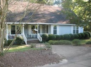 110 Alewine Ln, Pomaria, SC 29126