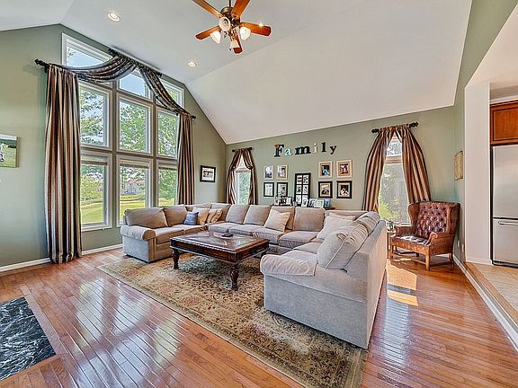 5th image of 6 Wentworth Ct