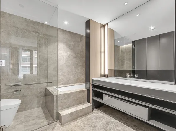 522 West 29th Street image 11 of 20