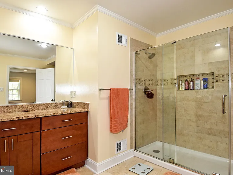 5153 Westbard Ave #15 — Photo 26