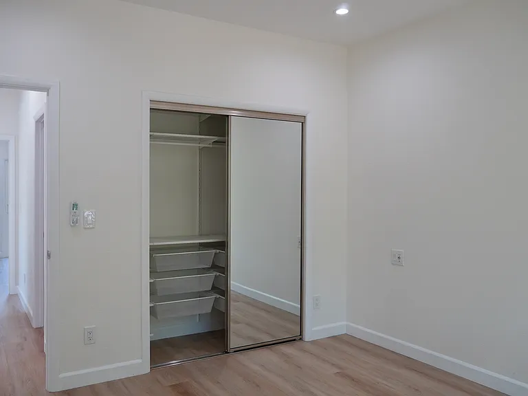 938 Heatherstone Ave — Photo 8