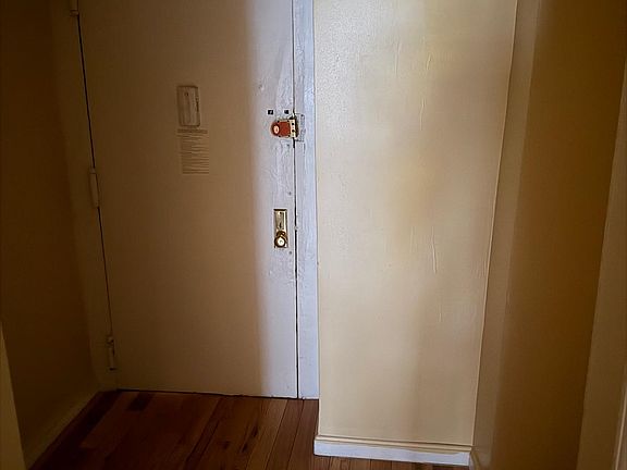 5th image of 3607 Broadway #2D