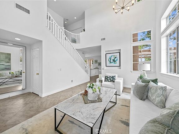 5th image of 45 Parterre Ave