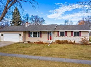 10 32nd Ave NE, Fargo, ND 58102