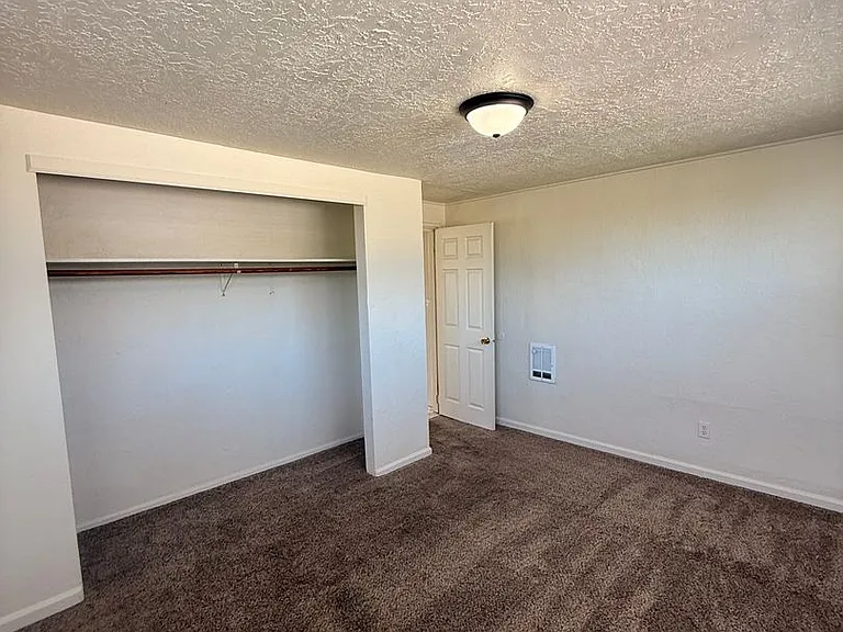 240 Baltimore St — Photo 2