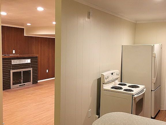 Kitchen - LV Room