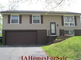 6604 Boxwood Ln NE, Cedar Rapids, IA 52402