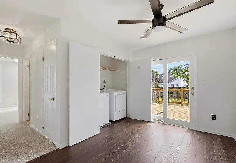 301 Kenmore Ave — Photo 8