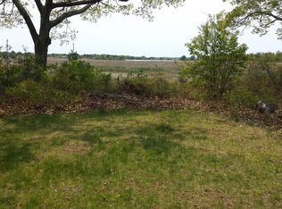 8 Whisper Cove Rd, Old Saybrook, CT 06475