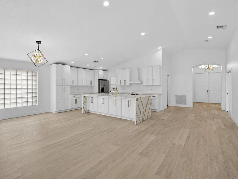 11728 Dove Hollow Ave — Photo 13
