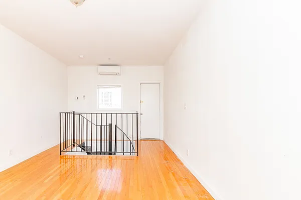 Rented by MySpaceNYC | media 20