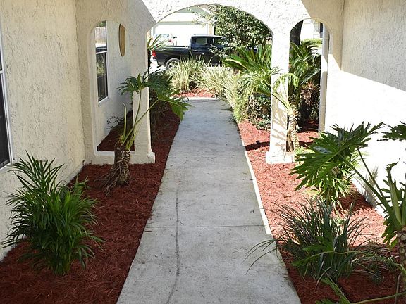 3rd image of 1134 Linwood Loop Unit No 5 Lot 1