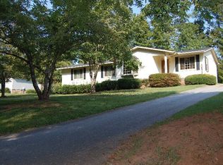 5 Riverview Rd, Ware Shoals, SC 29692