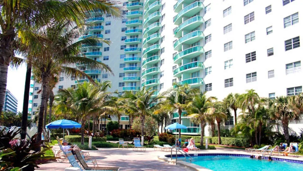 2 bed, 1176 sqft, $3,500 — Photo 1