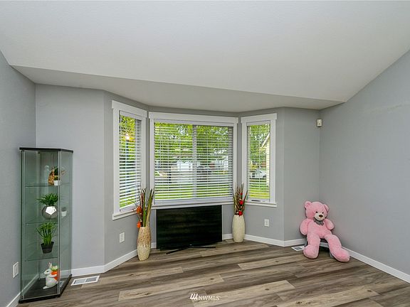 Living Room. Lots of natural light!