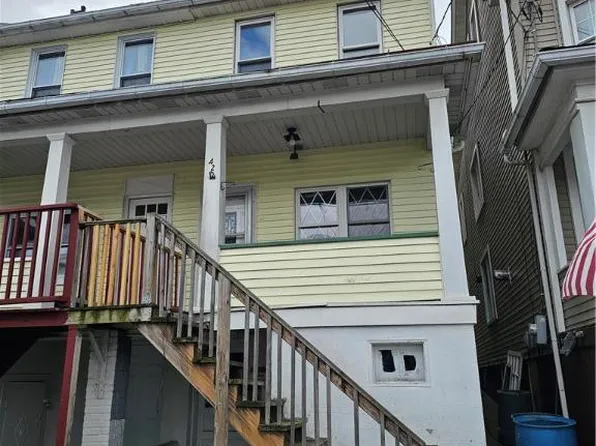 42 E Water St, Lansford, PA 18232