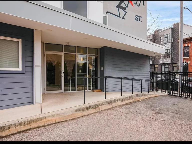 1238 N 28th St #1F — Photo 11