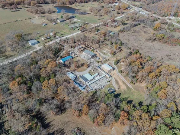 24960 McClurg Dr, Lebanon, MO 65536