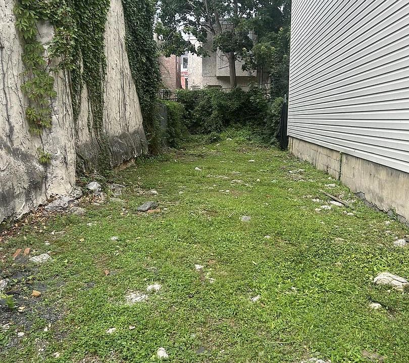 1st image of 4913 Florence Ave