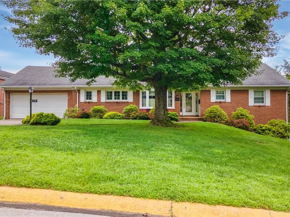 3945 Palisades Dr, Weirton, WV 26062