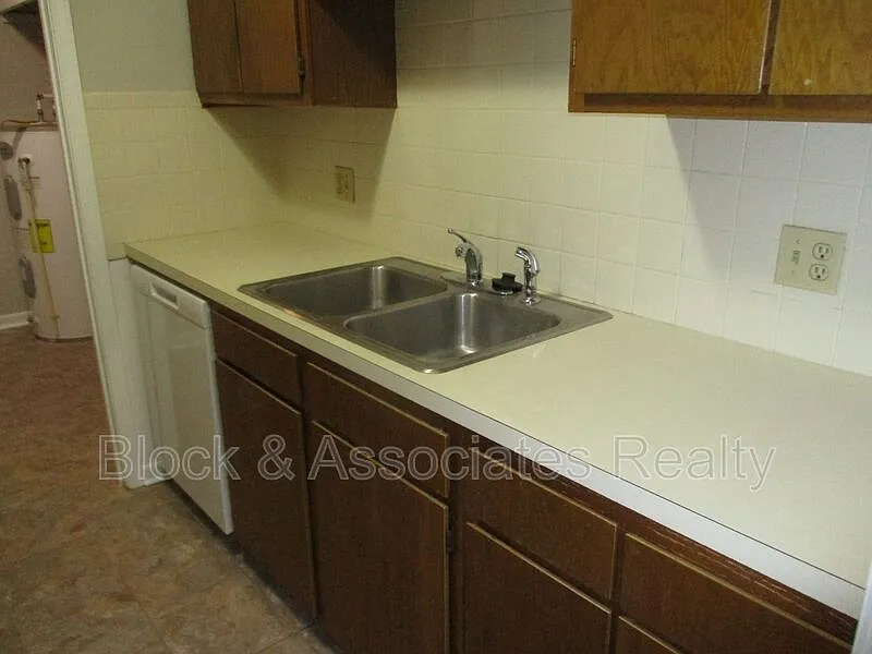 2 bed, 2.0 bath, $975 — Photo 3