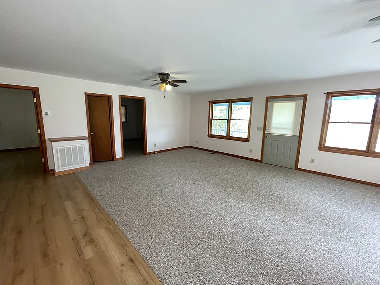 752 Meadow Brook Ln — Photo 13