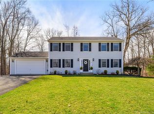 4 Millbrook Rd, Bethel, CT 06801