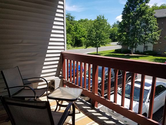 4th image of 403H Berryfield Ln