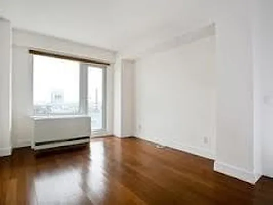 Sold by Nest Seekers International | media 10