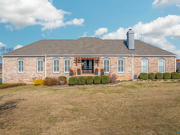 3rd image of 105 Bay View Ln