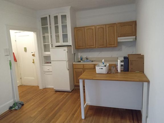 2nd image of 31-15 33rd St #8