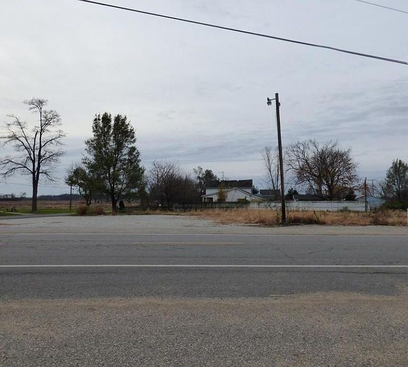 2nd image of 64071 Territorial Rd W