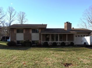 201 Robinhood Rd, Galax, VA 24333