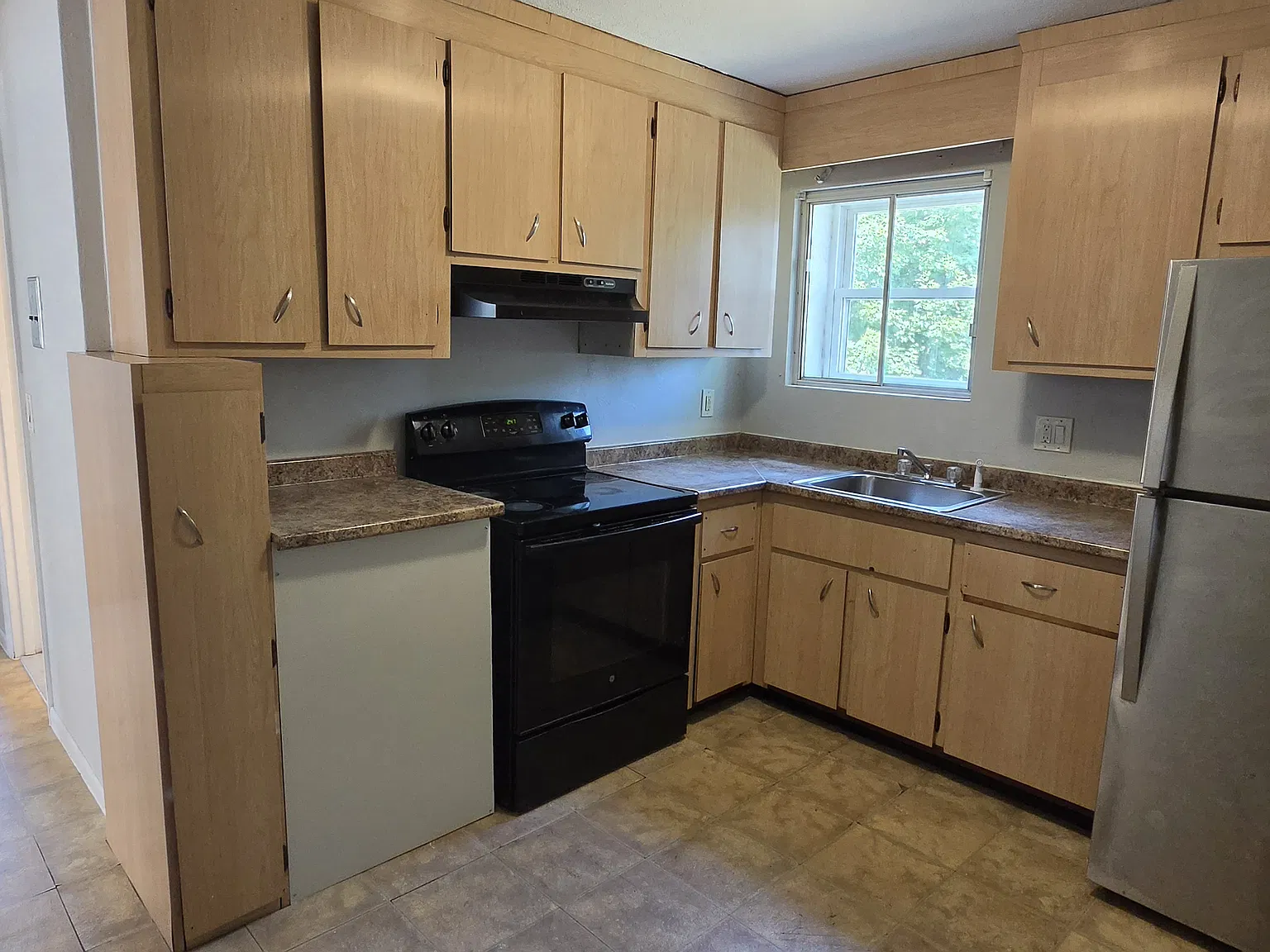 2 bed, 750 sqft, $2,600 — Photo 1