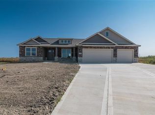 200 Ranchero Dr, Hamel, IL 62046