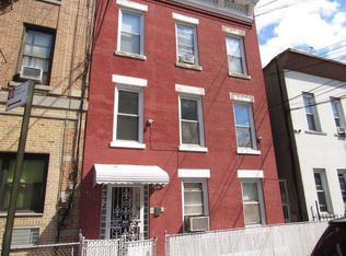 14-31 30th Dr #3, Astoria, NY 11102