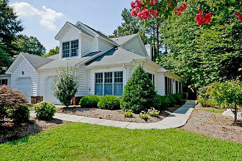 1st image of 111 Clearbrooke Lndg