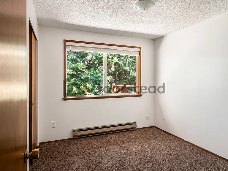 15824 9th Ave SW — Photo 9