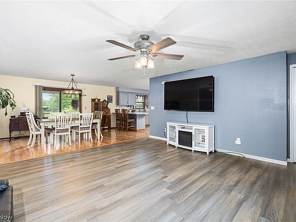 5th image of 18746 Baird Rd