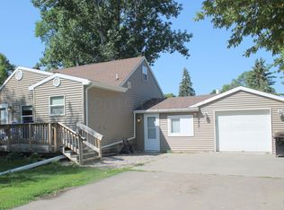 808 Langdon Ave, Manvel, ND 58256