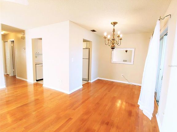 5th image of 1903 Canterbury Ln #B5