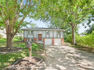 121 SE Rockwood St, Blue Springs, MO 64014