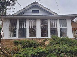 931 Hughes Ave, Flint, MI 48503