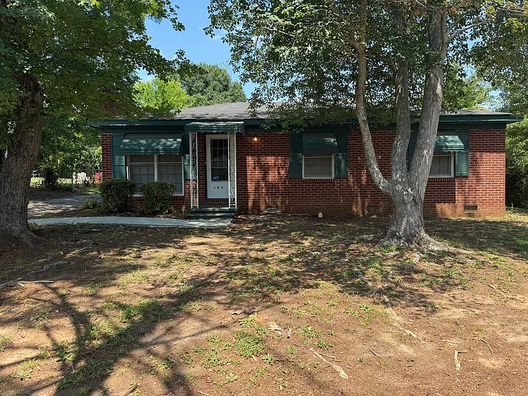 105 Westchester Pl — Photo 11