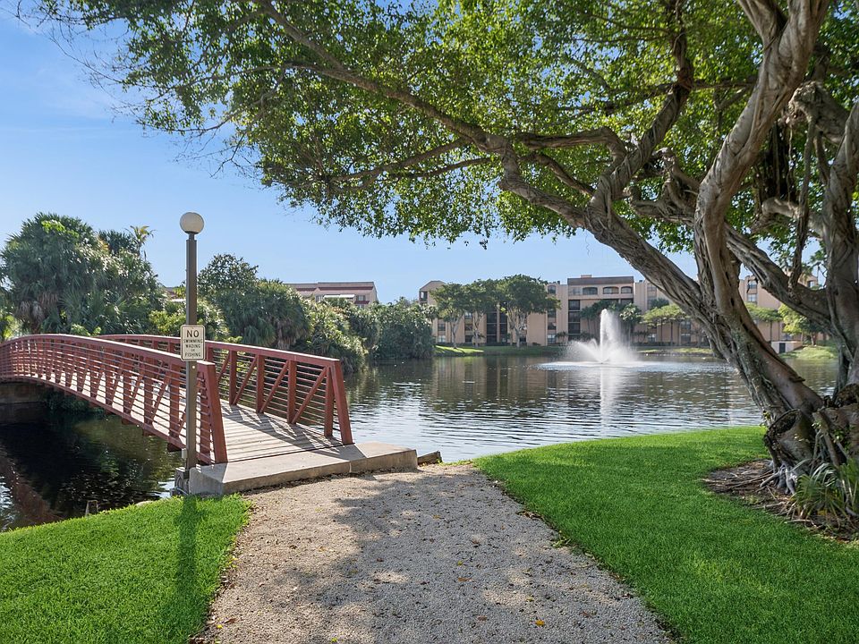 1st image of 2455 Lindell Boulevard #3302