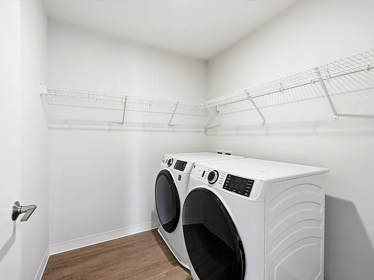 Ride Apartments — Photo 28