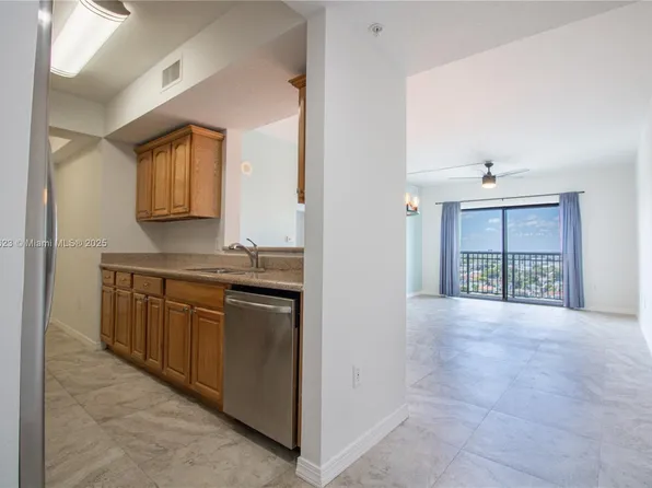 4242 NW 2nd St APT 1109, Miami, FL 33126